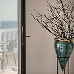 Rhenea 易莫洛林