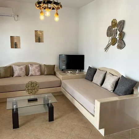 Rhenea Apartment *