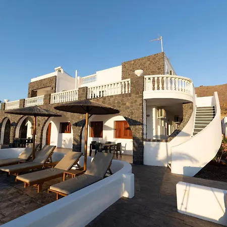 Rhenea * Imerovigli (Santorini)