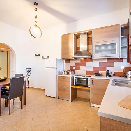 Rhenea Apartment