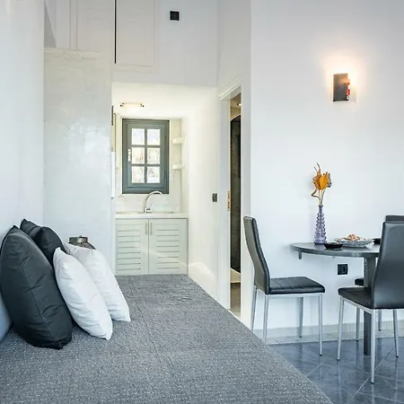 Apartment Rhenea Imerovigli (Santorini)