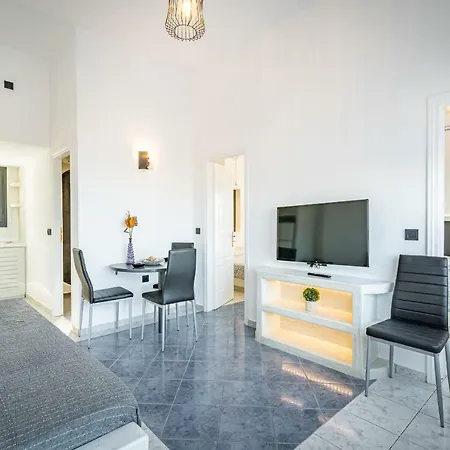 Apartment Rhenea *