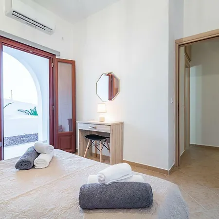 Rhenea Apartment *
