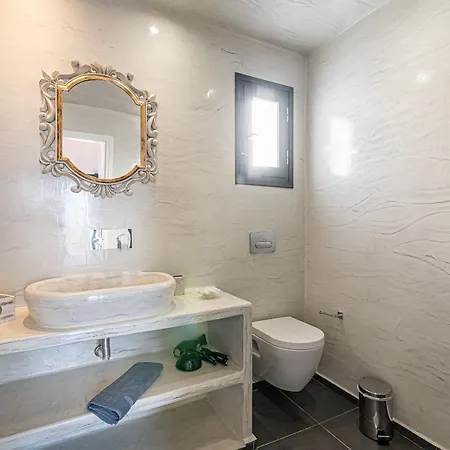 Rhenea Apartment
