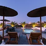 Rhenea Lägenhet Imerovigli (Santorini)