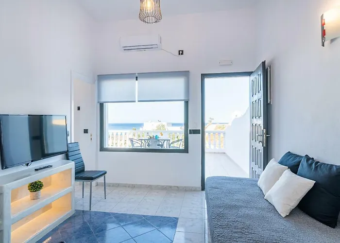 Rhenea Apartment Imerovigli (Santorini)