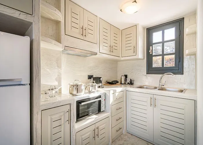 Rhenea Imerovigli (Santorini)