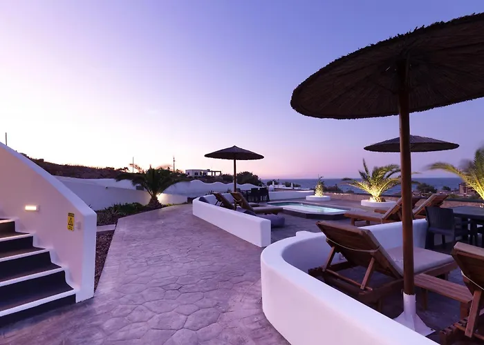 Rhenea * Imerovigli (Santorini)